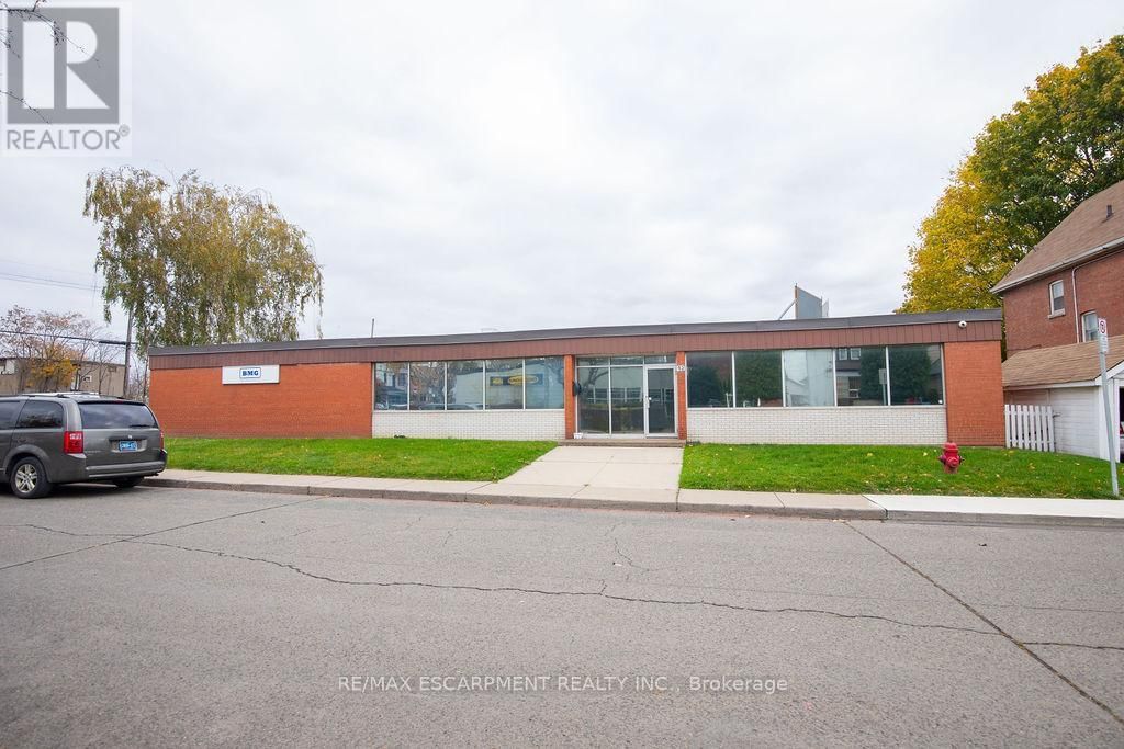 42 NIAGARA STREET Image 4