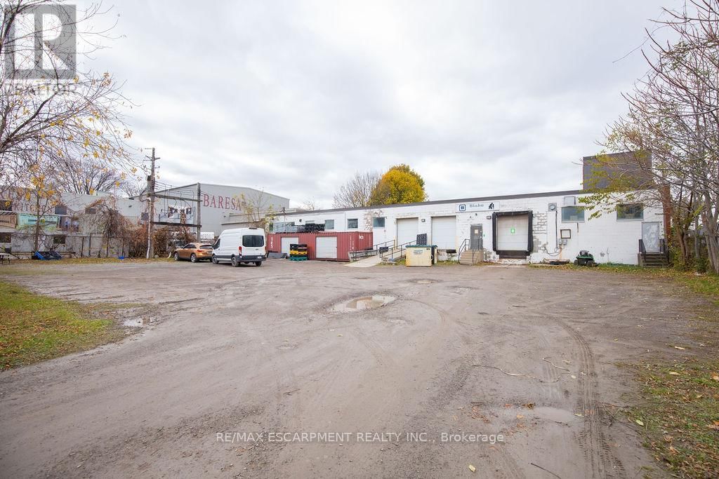 42 NIAGARA STREET Image 43