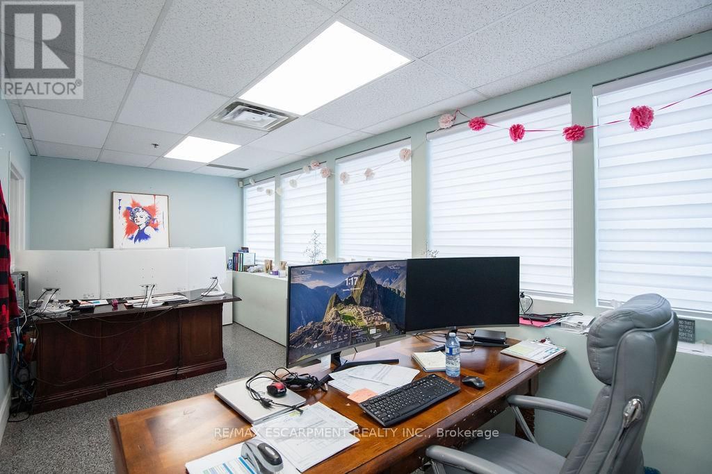 42 NIAGARA STREET Image 7
