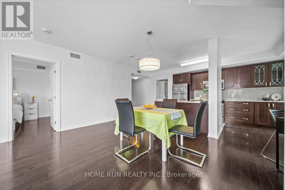 1301 - 242 RIDEAU STREET Image 8