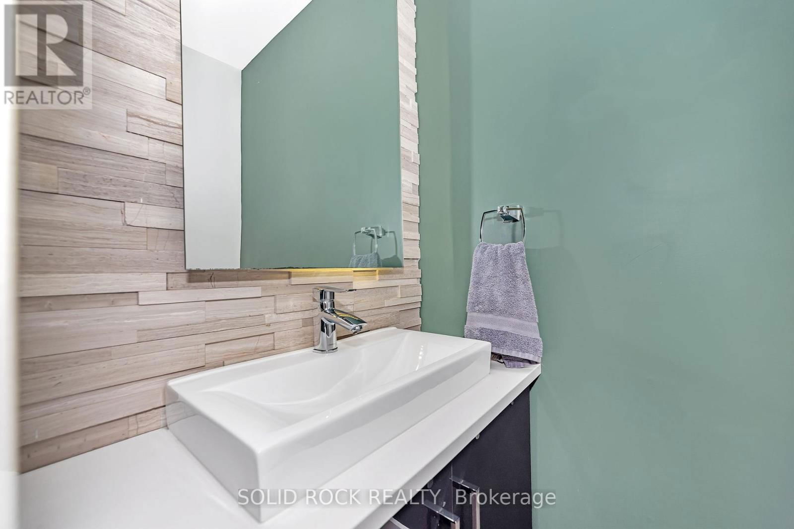 292 CURRELL AVENUE SOUTH Image 13