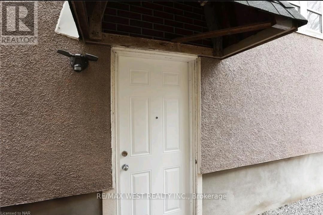 6175 BARKER STREET Image 11