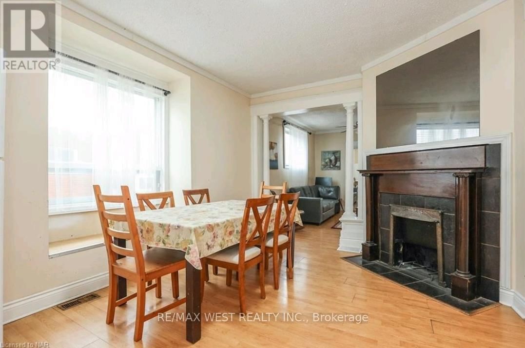 6175 BARKER STREET Image 12