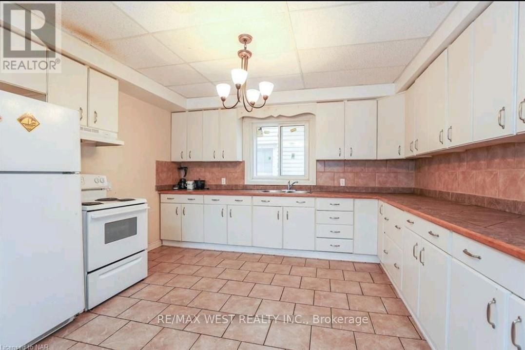 6175 BARKER STREET Image 14