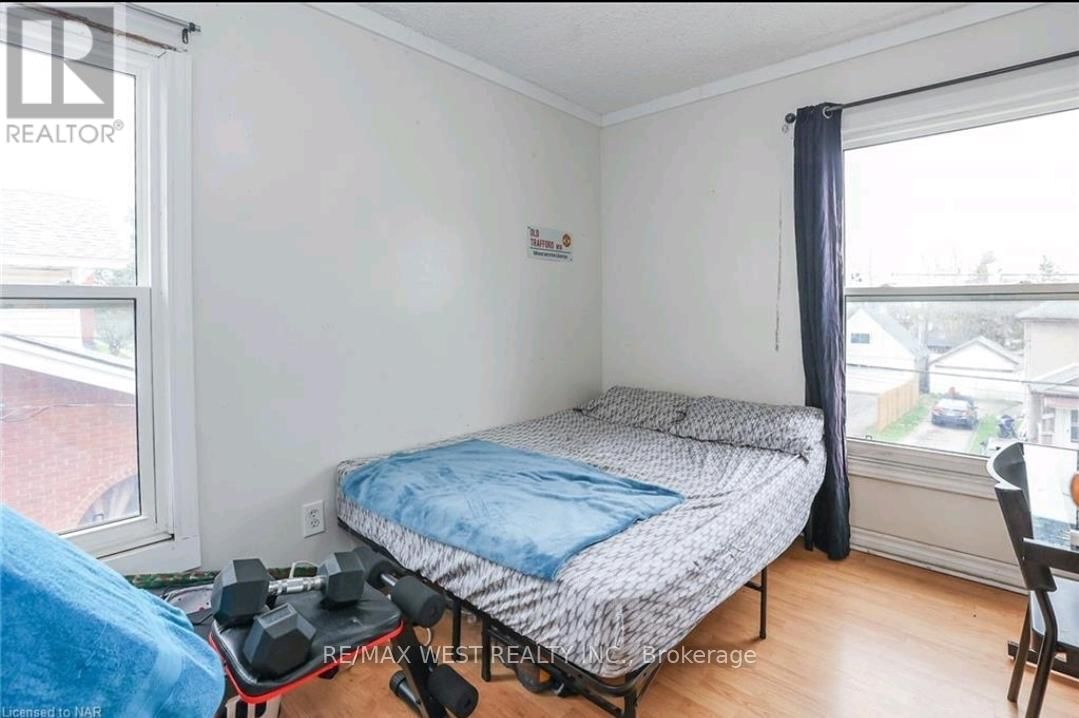 6175 BARKER STREET Image 15