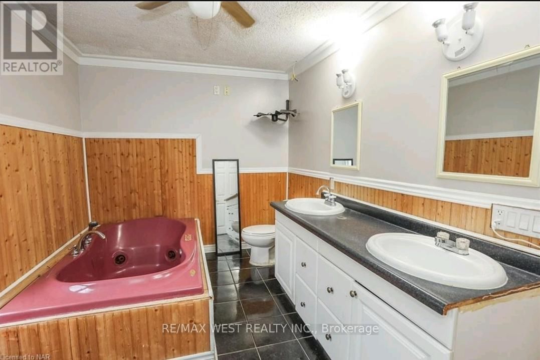 6175 BARKER STREET Image 20