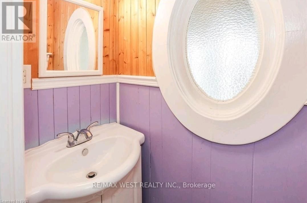 6175 BARKER STREET Image 26
