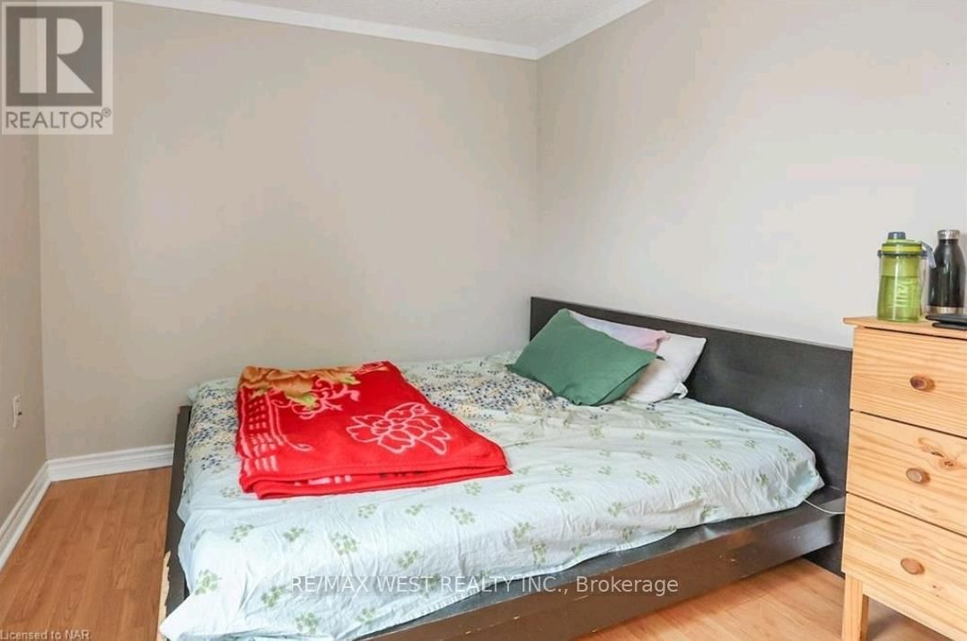 6175 BARKER STREET Image 29