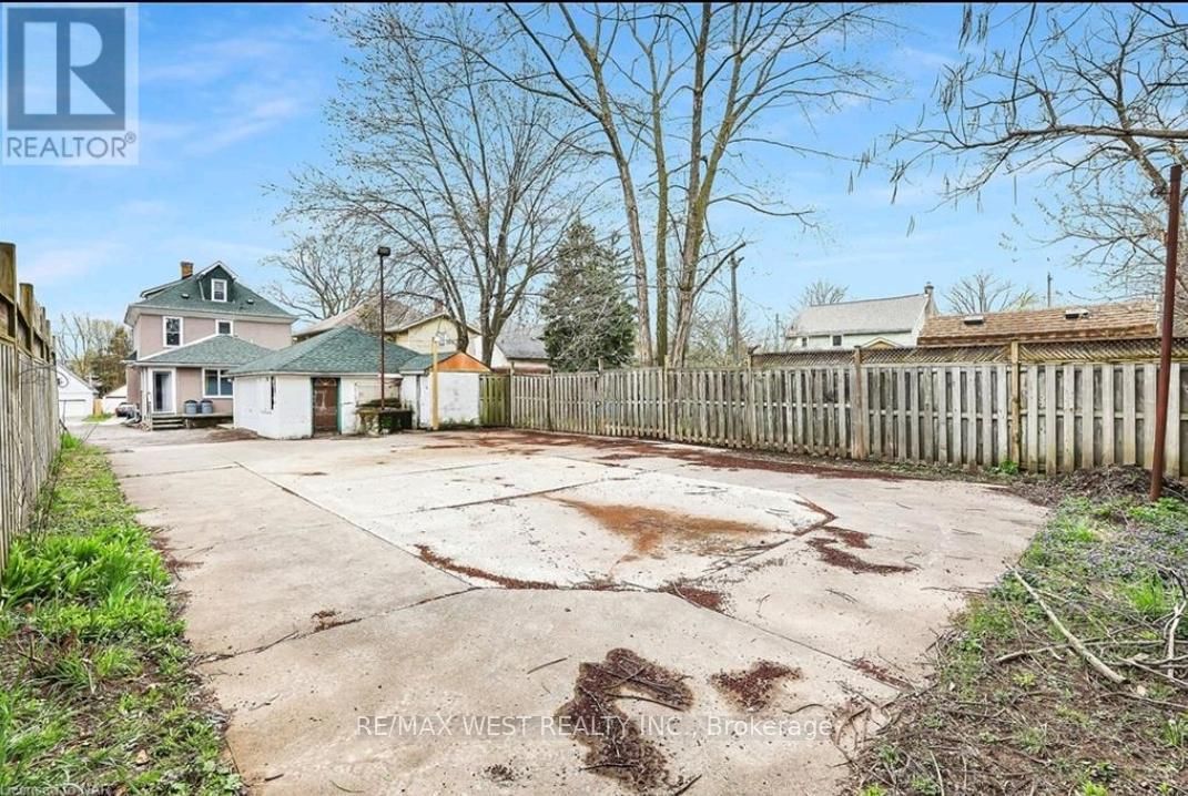 6175 BARKER STREET Image 3