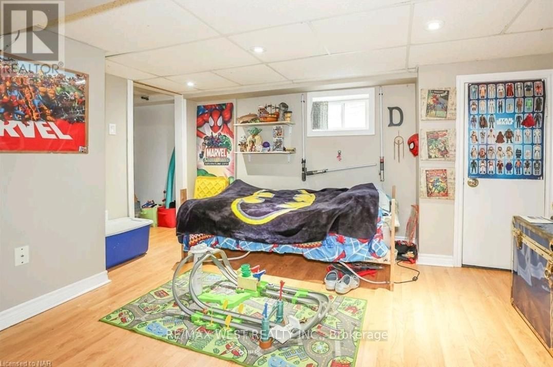6175 BARKER STREET Image 31