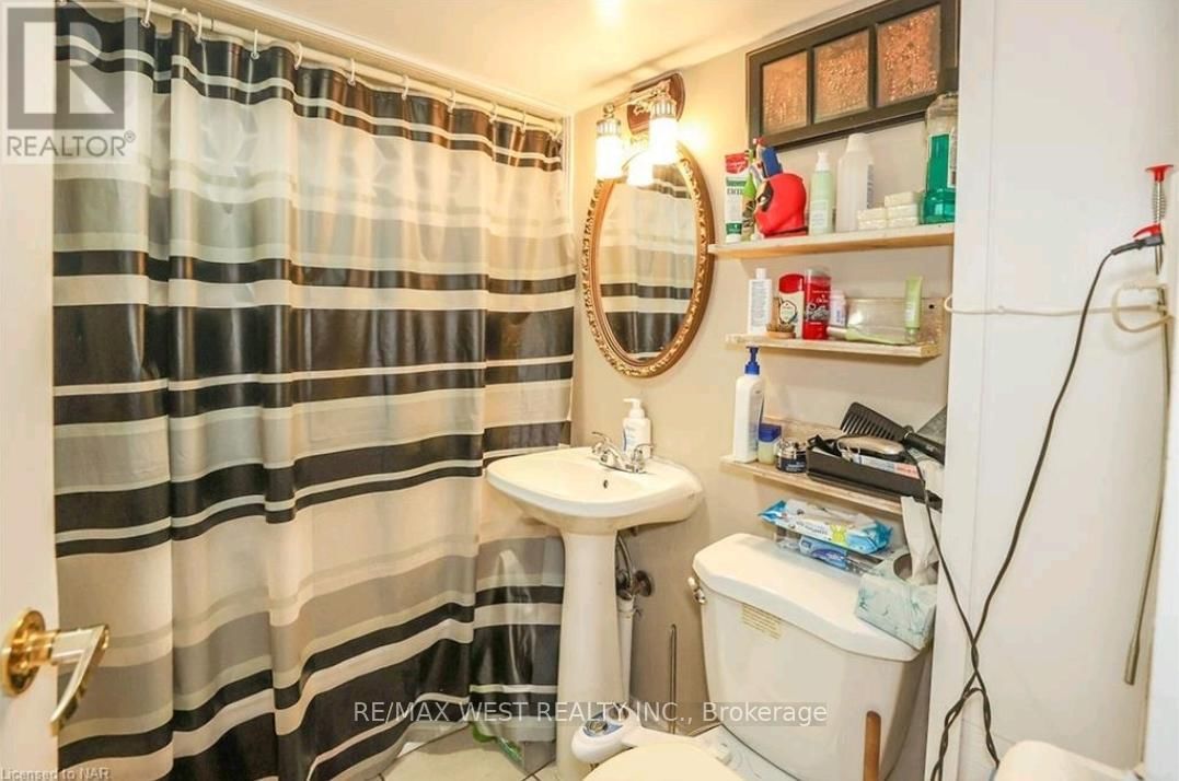 6175 BARKER STREET Image 34