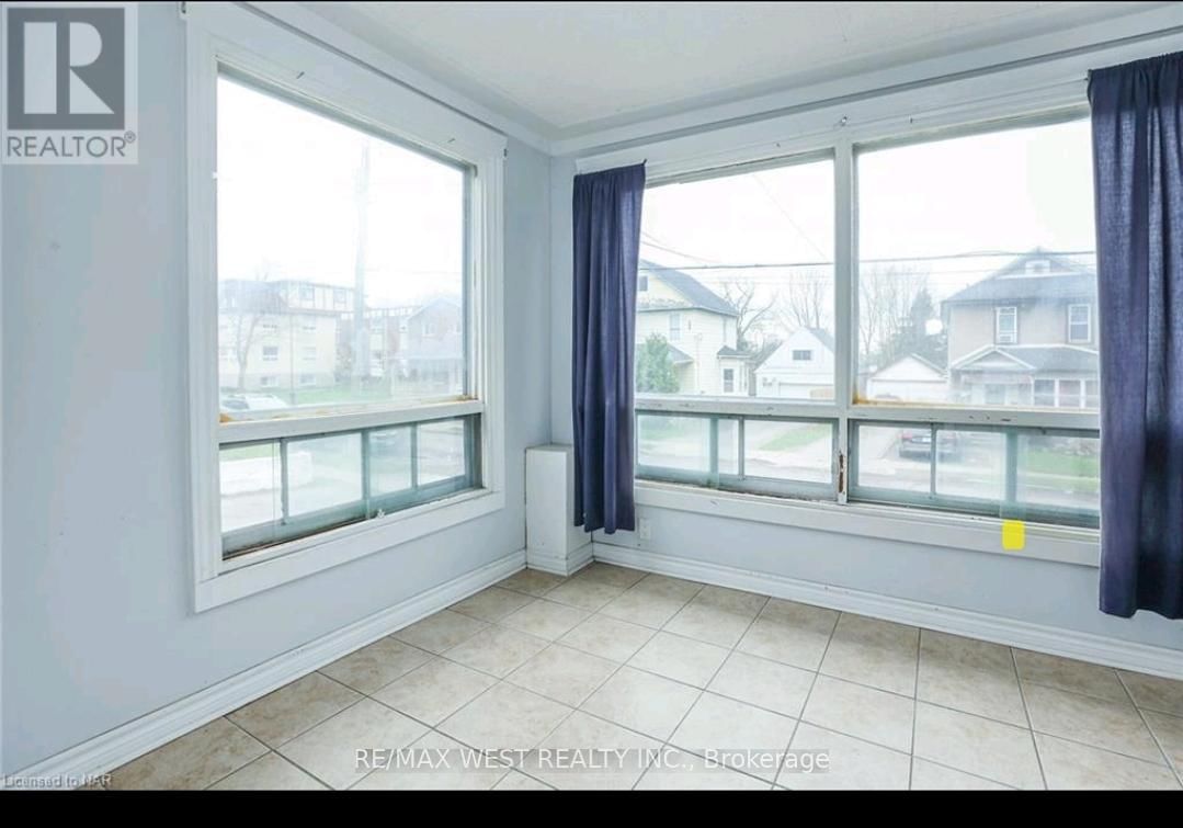 6175 BARKER STREET Image 8