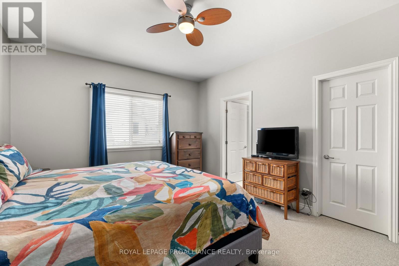 24 HAMPTON RIDGE DRIVE Image 18