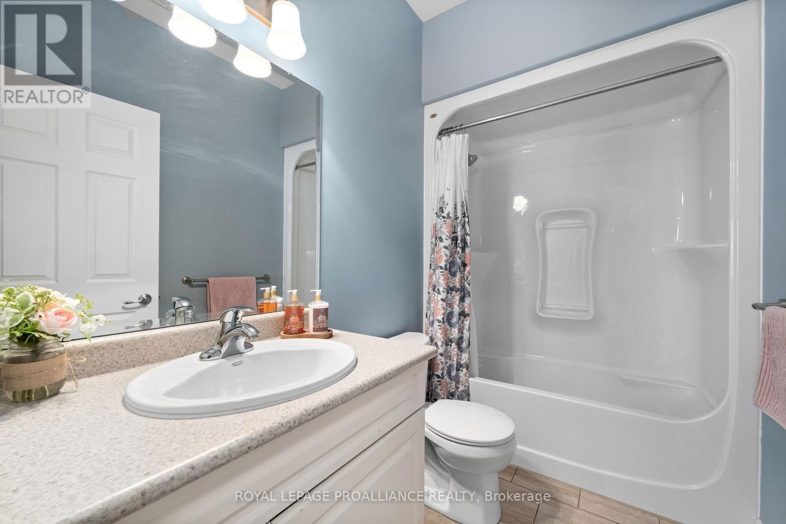 24 HAMPTON RIDGE DRIVE Image 23