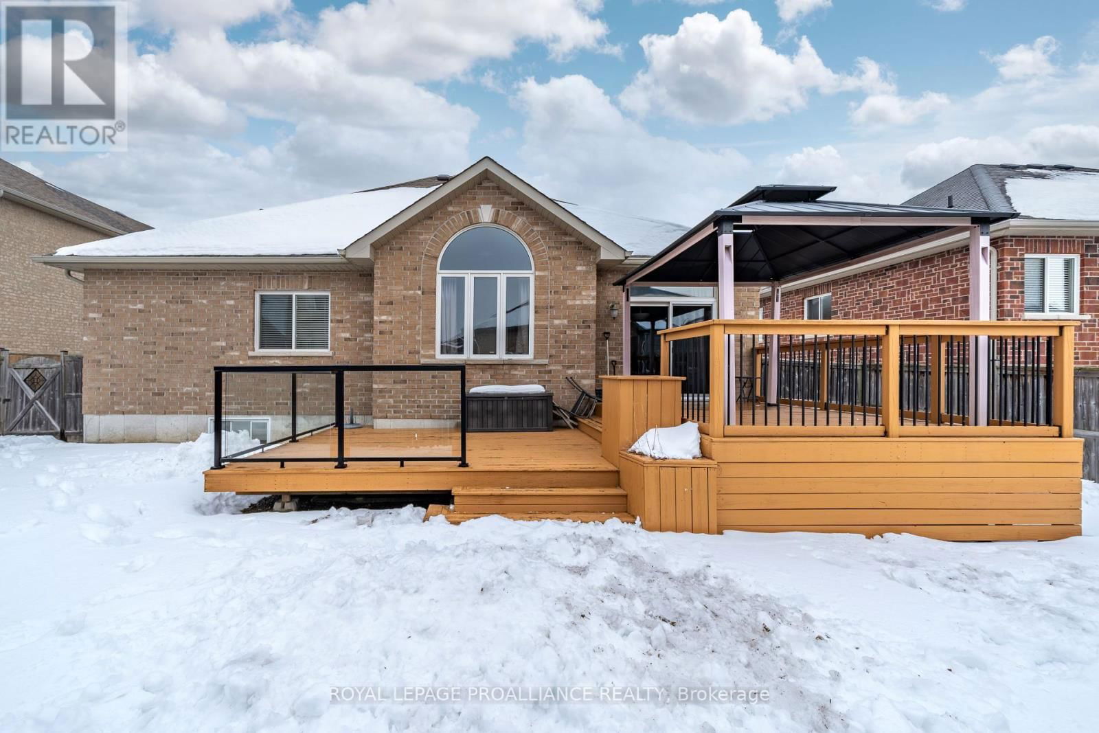 24 HAMPTON RIDGE DRIVE Image 37