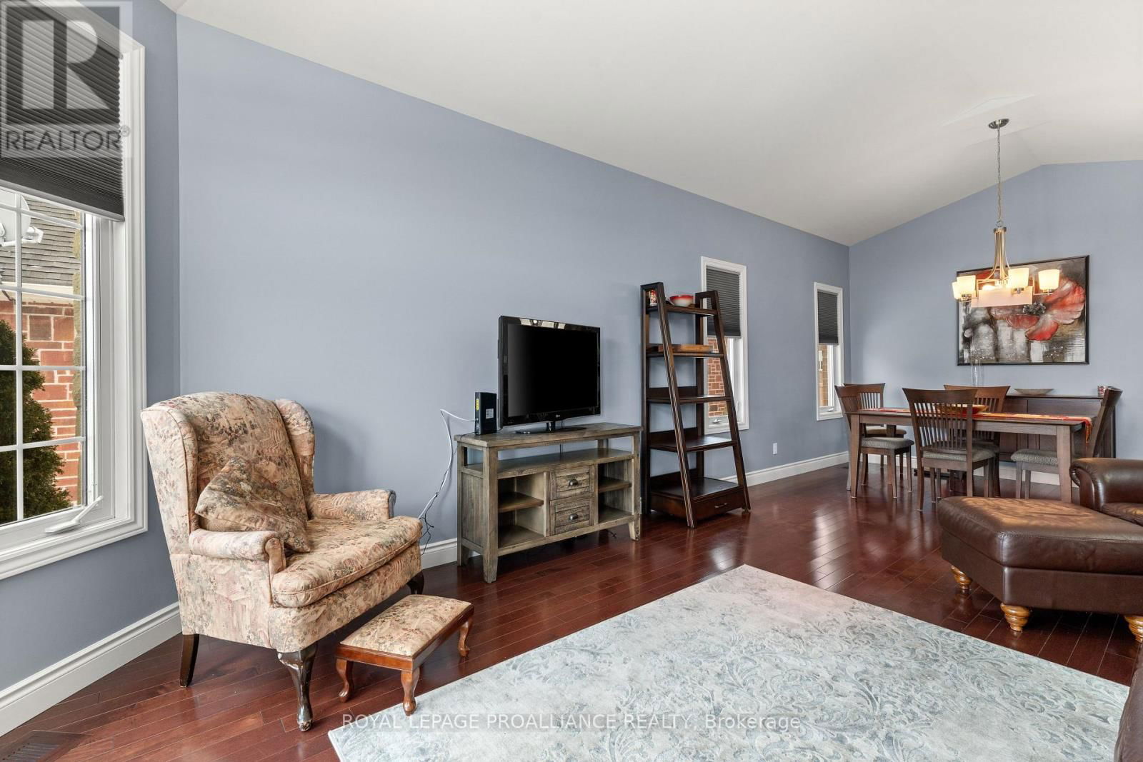 24 HAMPTON RIDGE DRIVE Image 7
