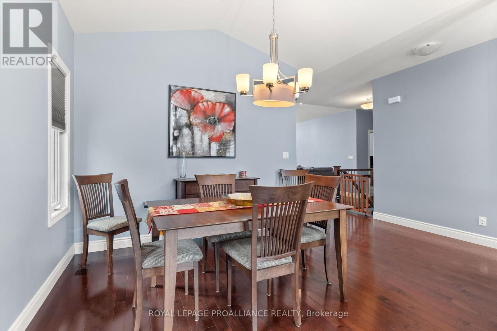 24 HAMPTON RIDGE DRIVE Image 9