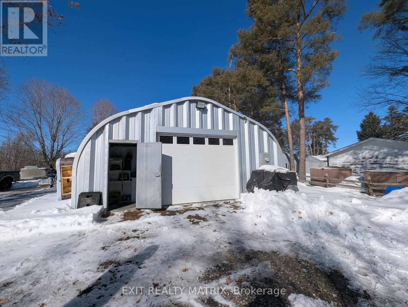 1429 MEADOW DRIVE Image 4