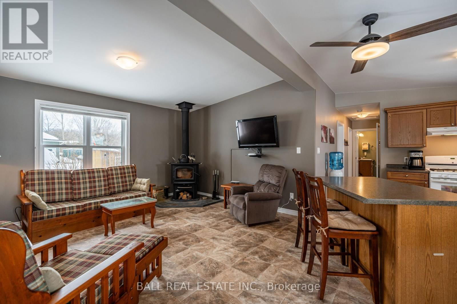 35 ELDER STREET Image 15