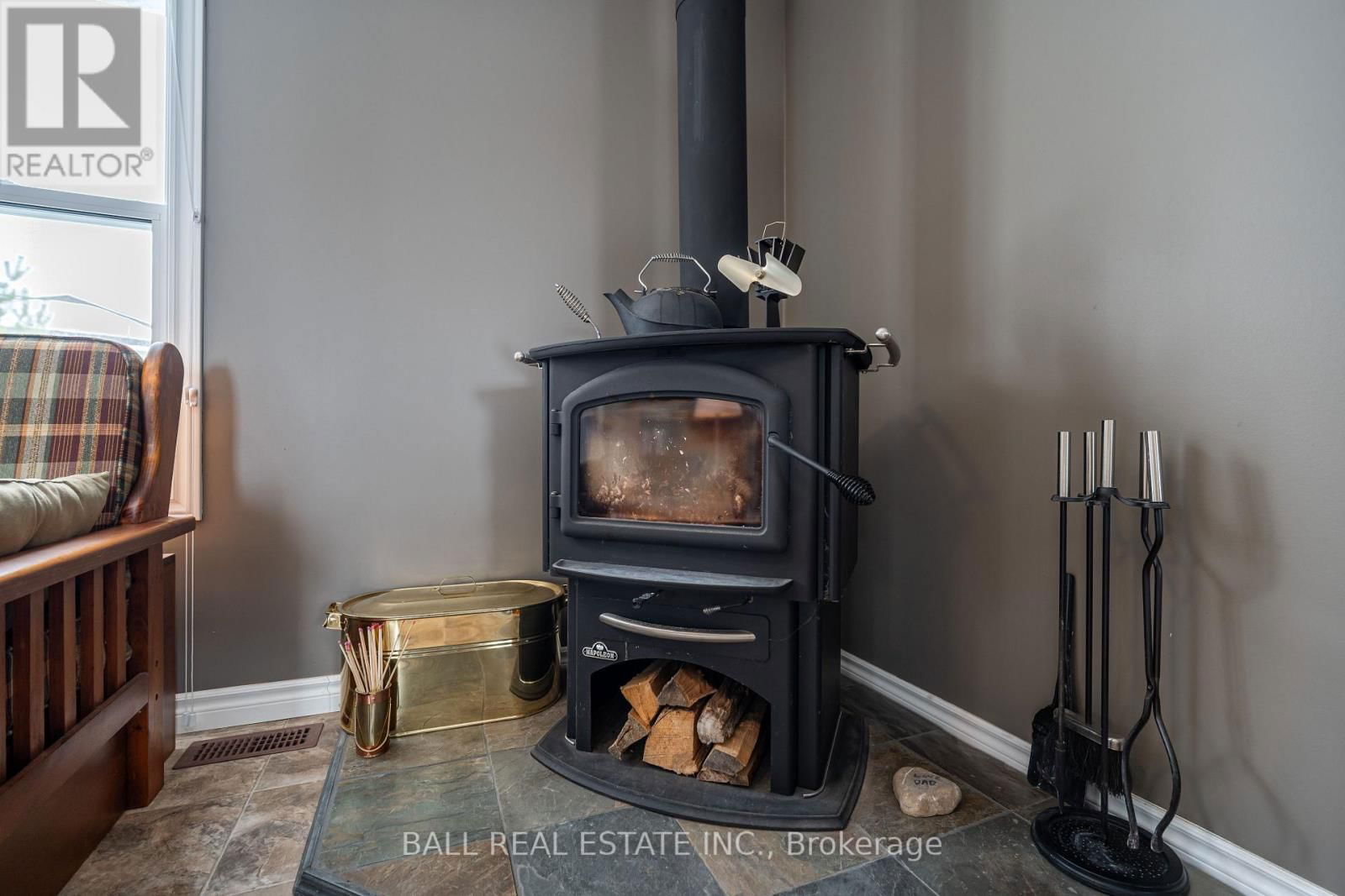 35 ELDER STREET Image 18