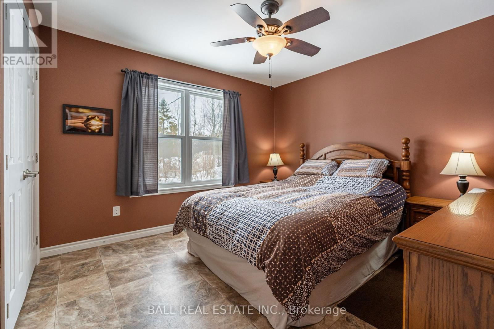 35 ELDER STREET Image 20