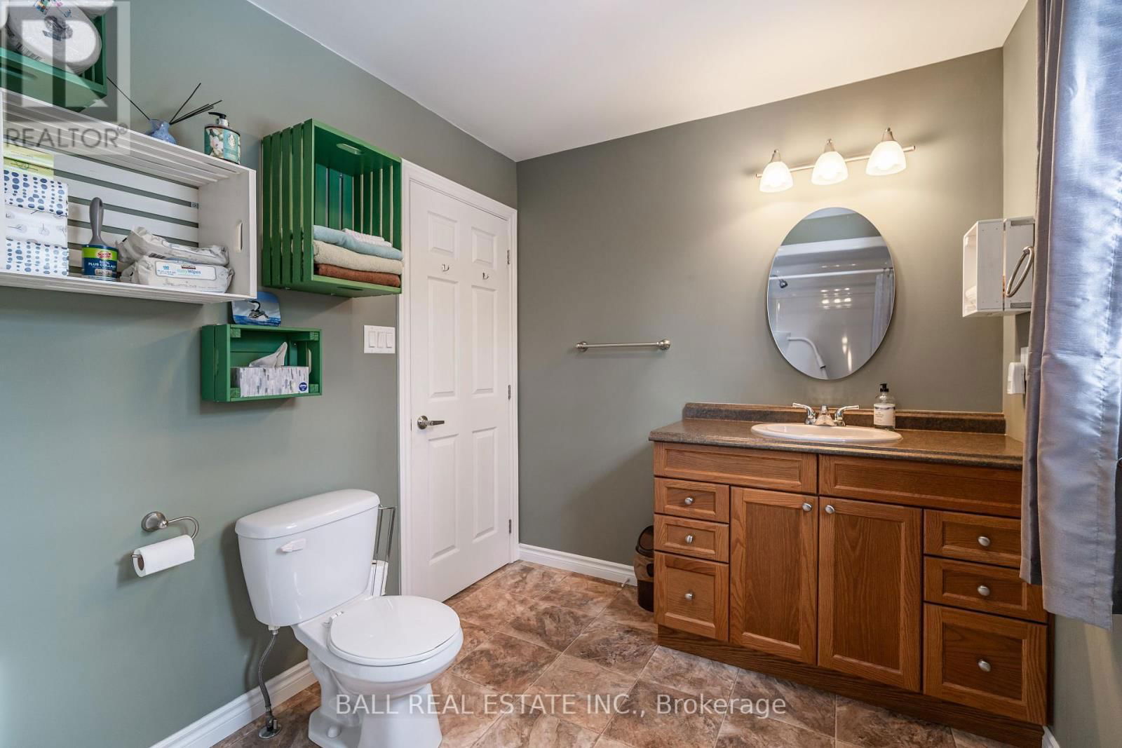 35 ELDER STREET Image 22