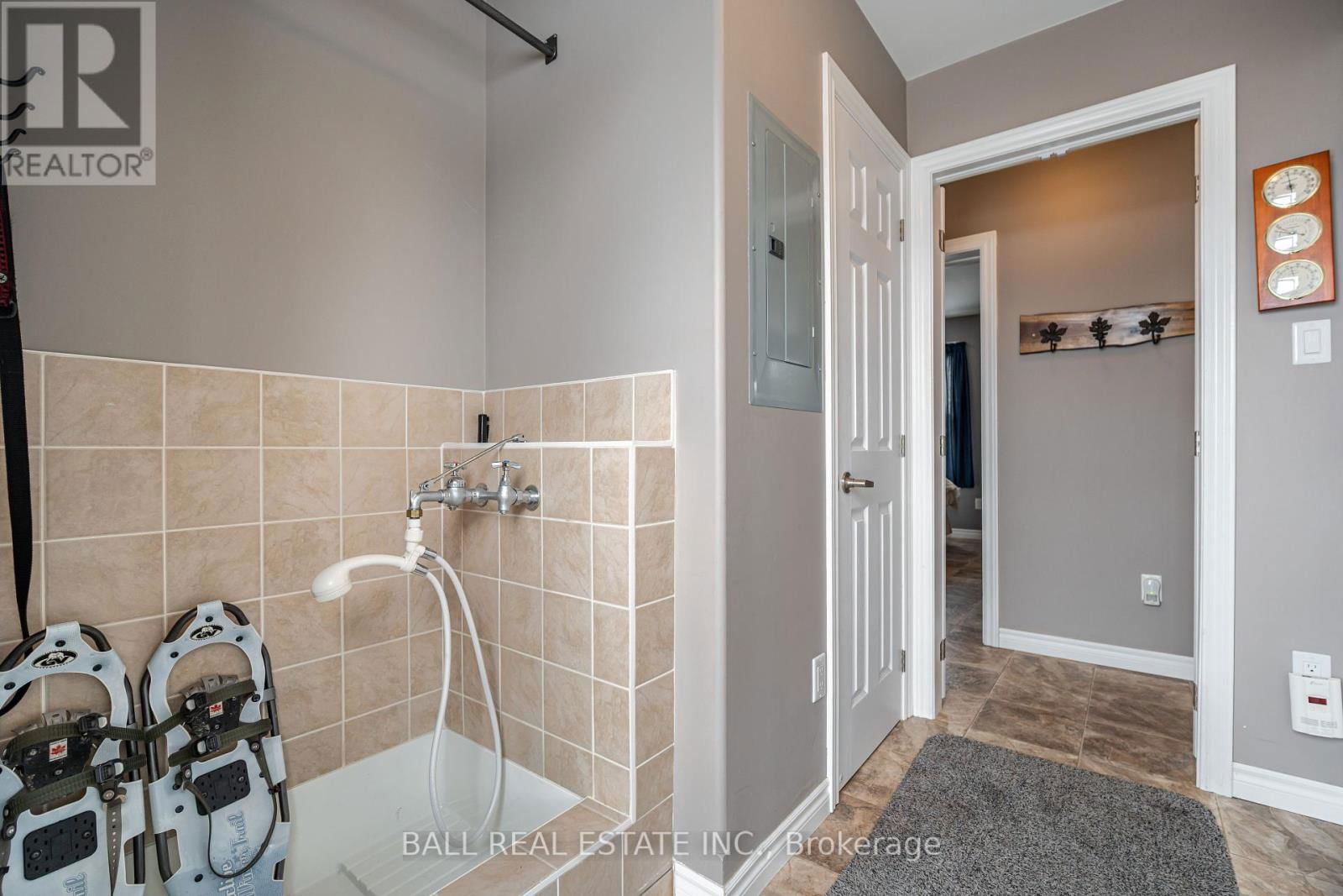 35 ELDER STREET Image 26