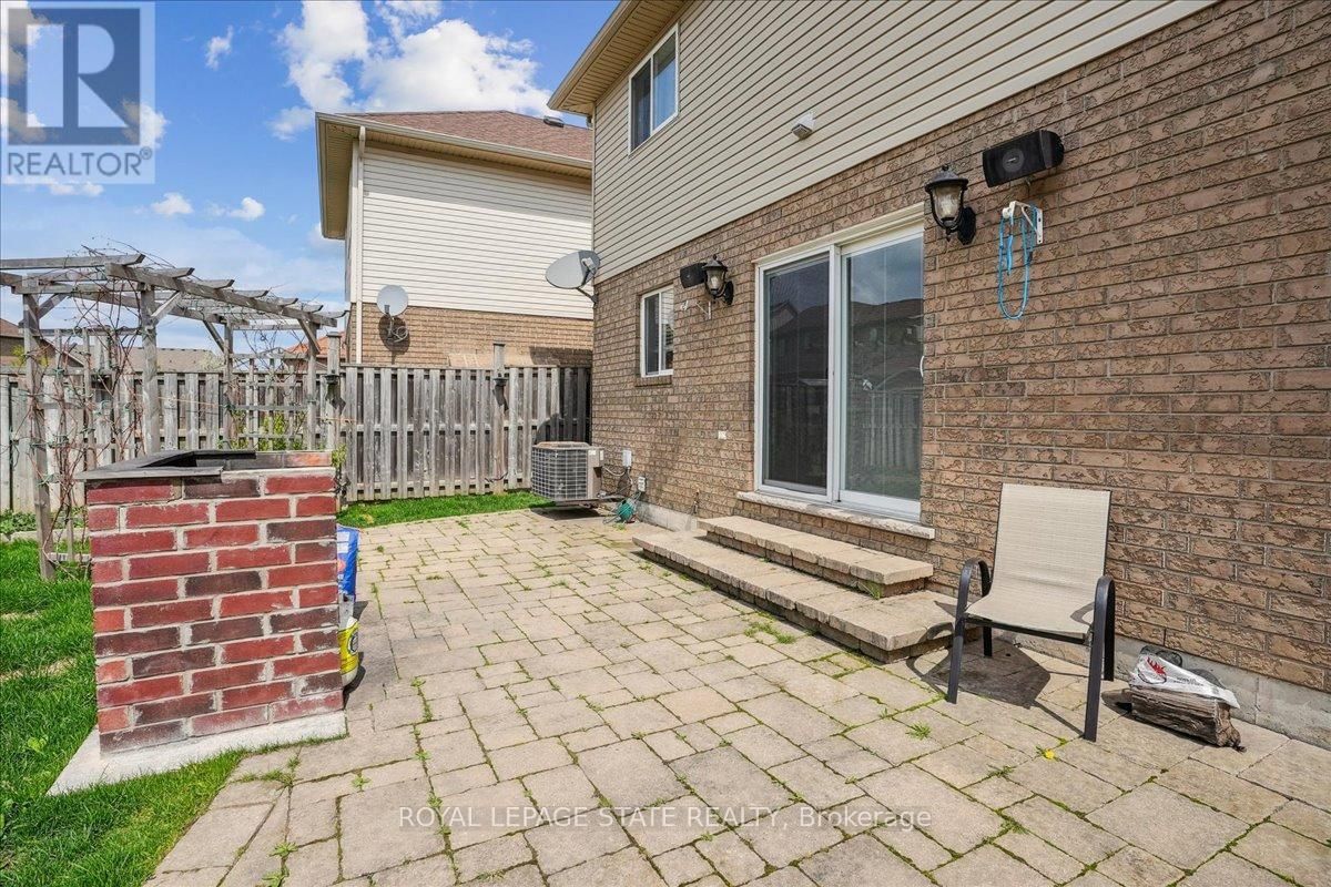 7 BOCELLI CRESCENT Image 36