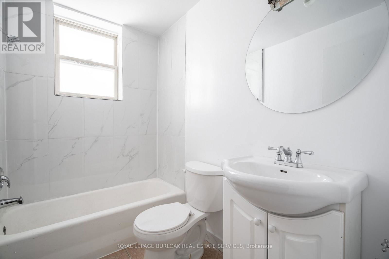 1 - 169 PARK ROW SOUTH Image 9