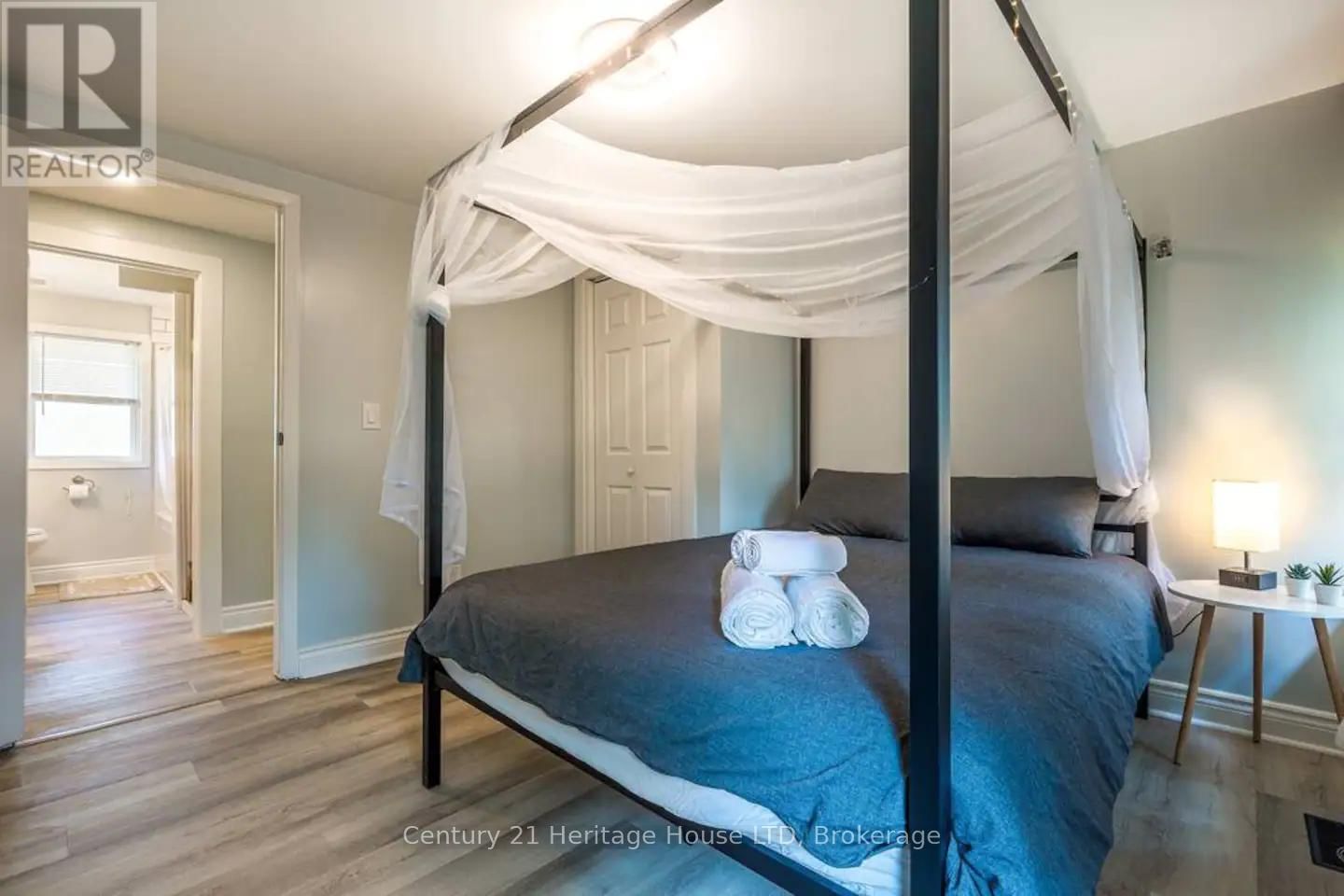 309 DOVERCOURT ROAD Image 11