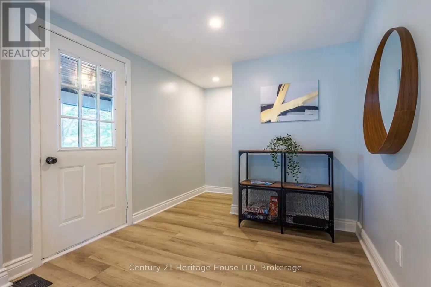 309 DOVERCOURT ROAD Image 12