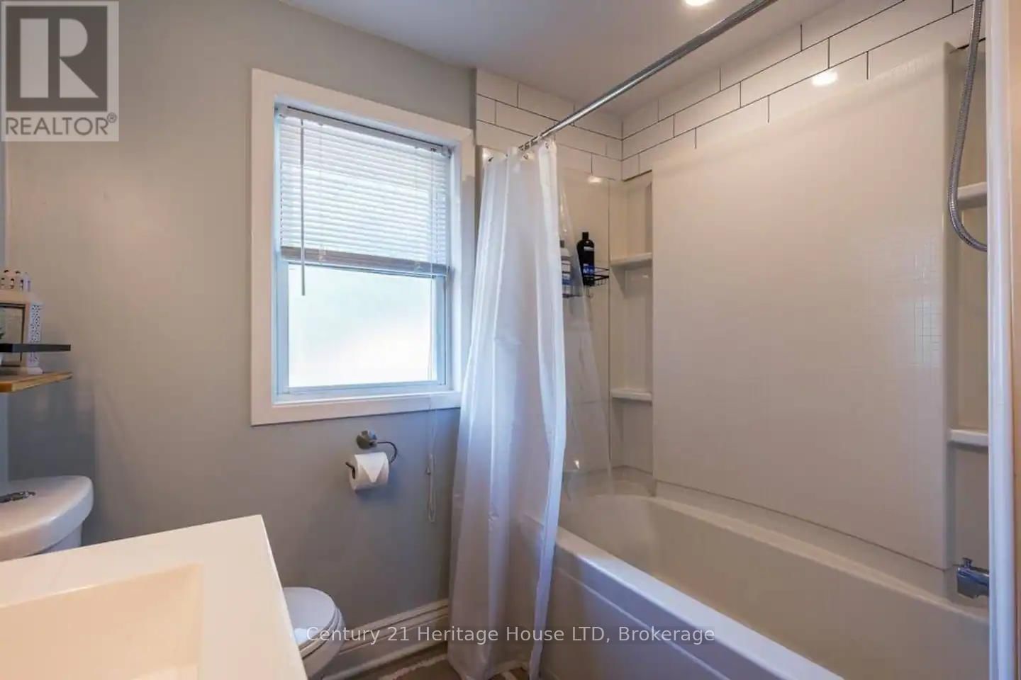 309 DOVERCOURT ROAD Image 14