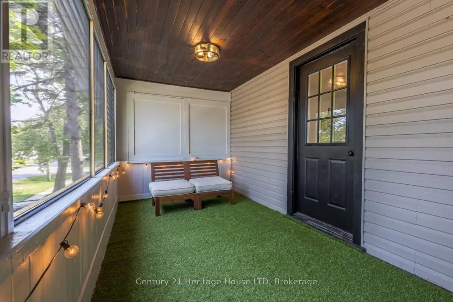 309 DOVERCOURT ROAD Image 15