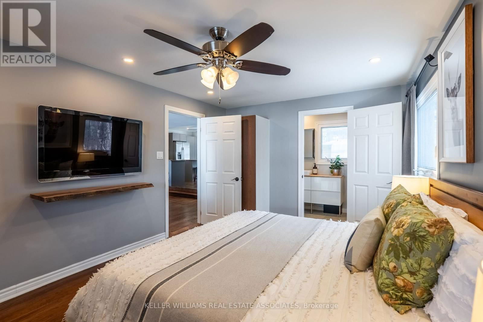 398 GILBERT BAY LANE Image 16