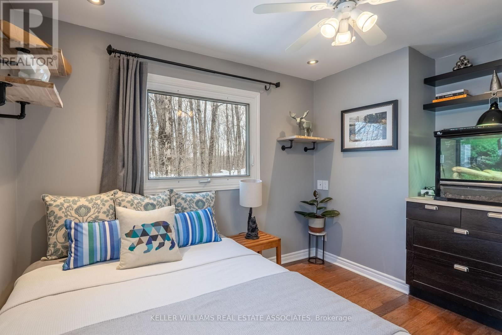 398 GILBERT BAY LANE Image 21