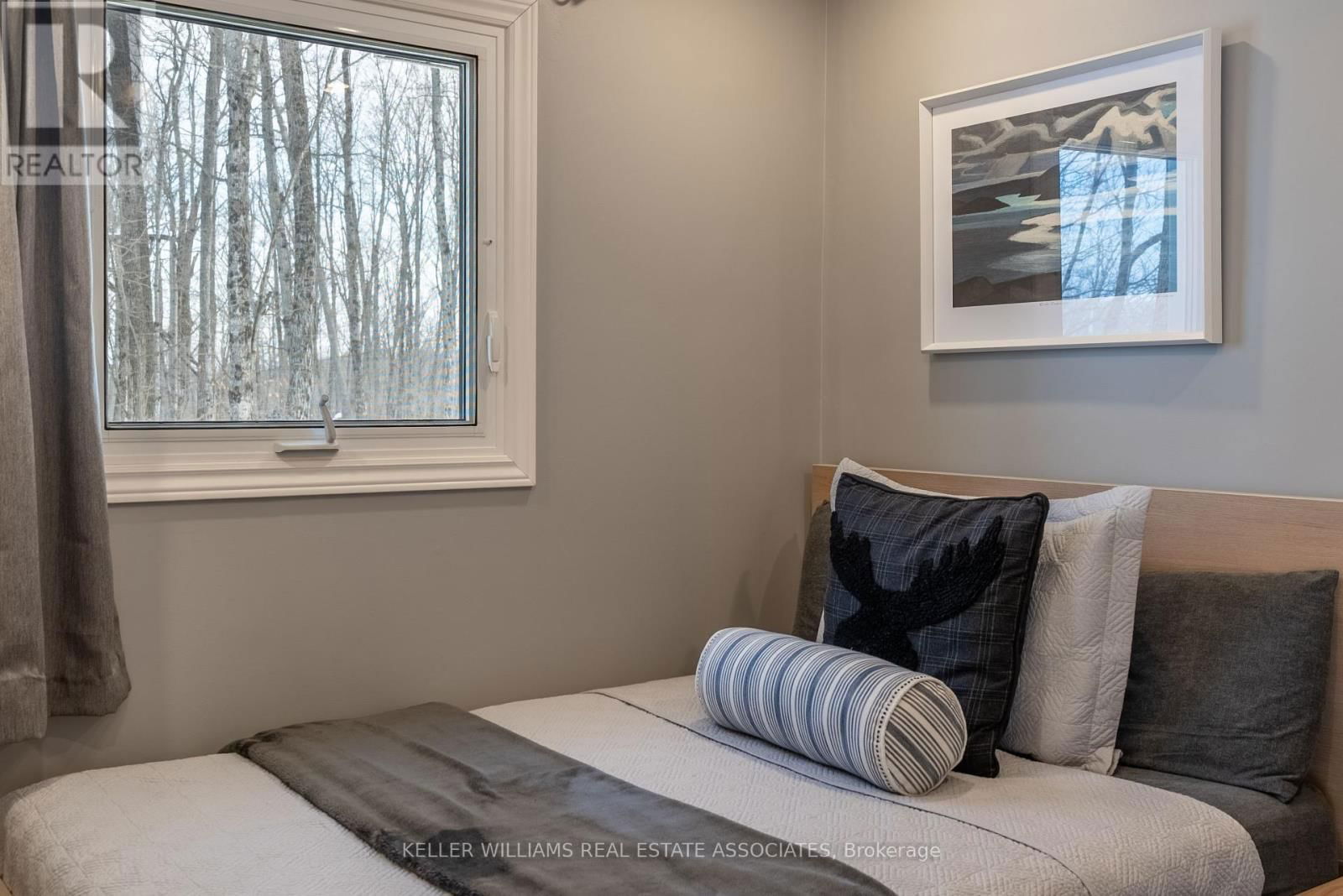 398 GILBERT BAY LANE Image 23