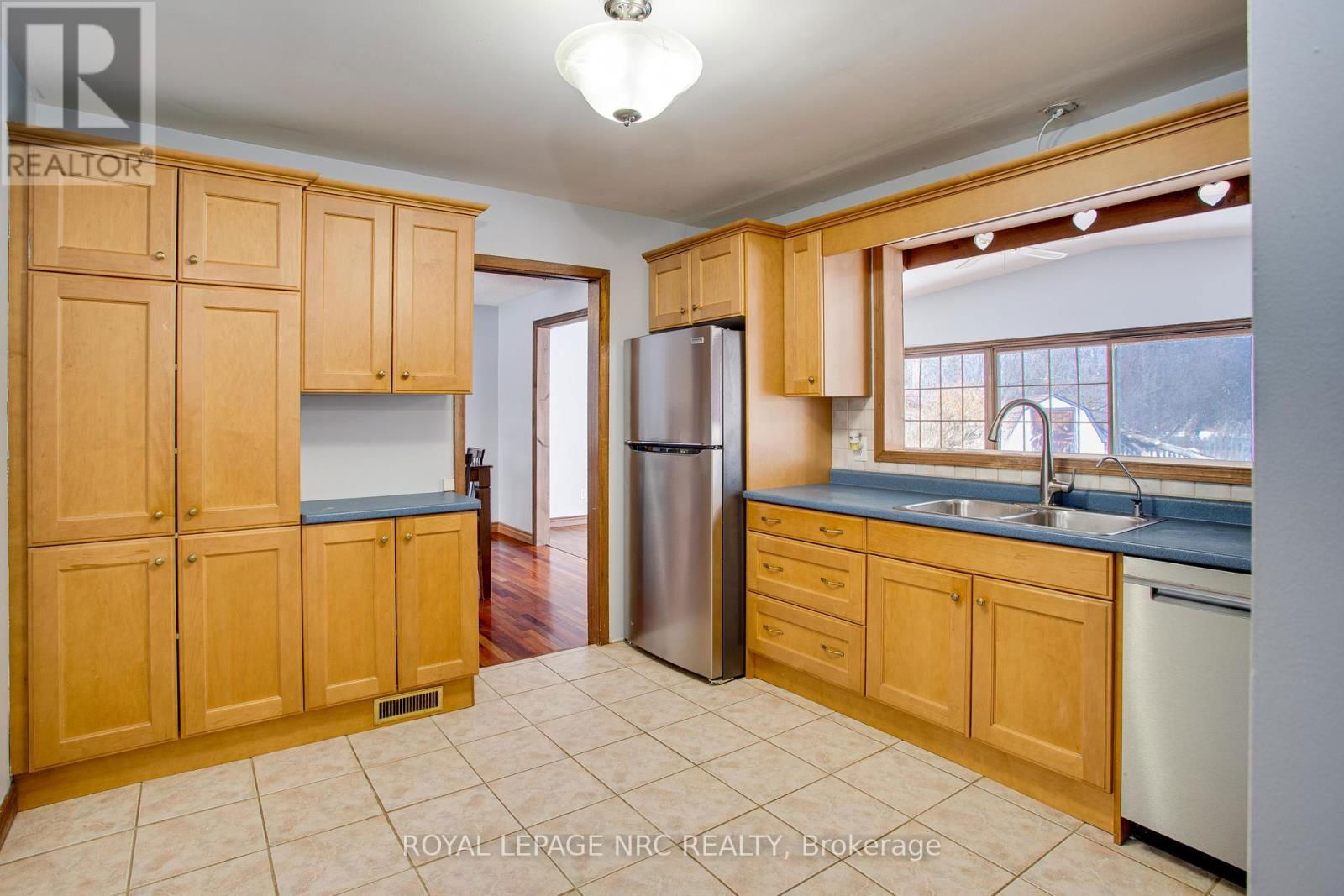 40 LINDBERGH DRIVE Image 10