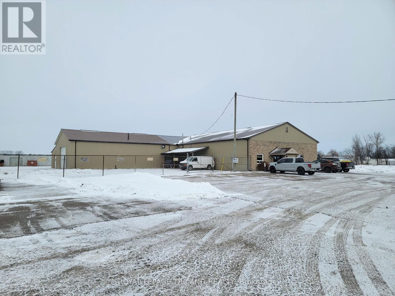 4268 DUNDAS STREET Image 1