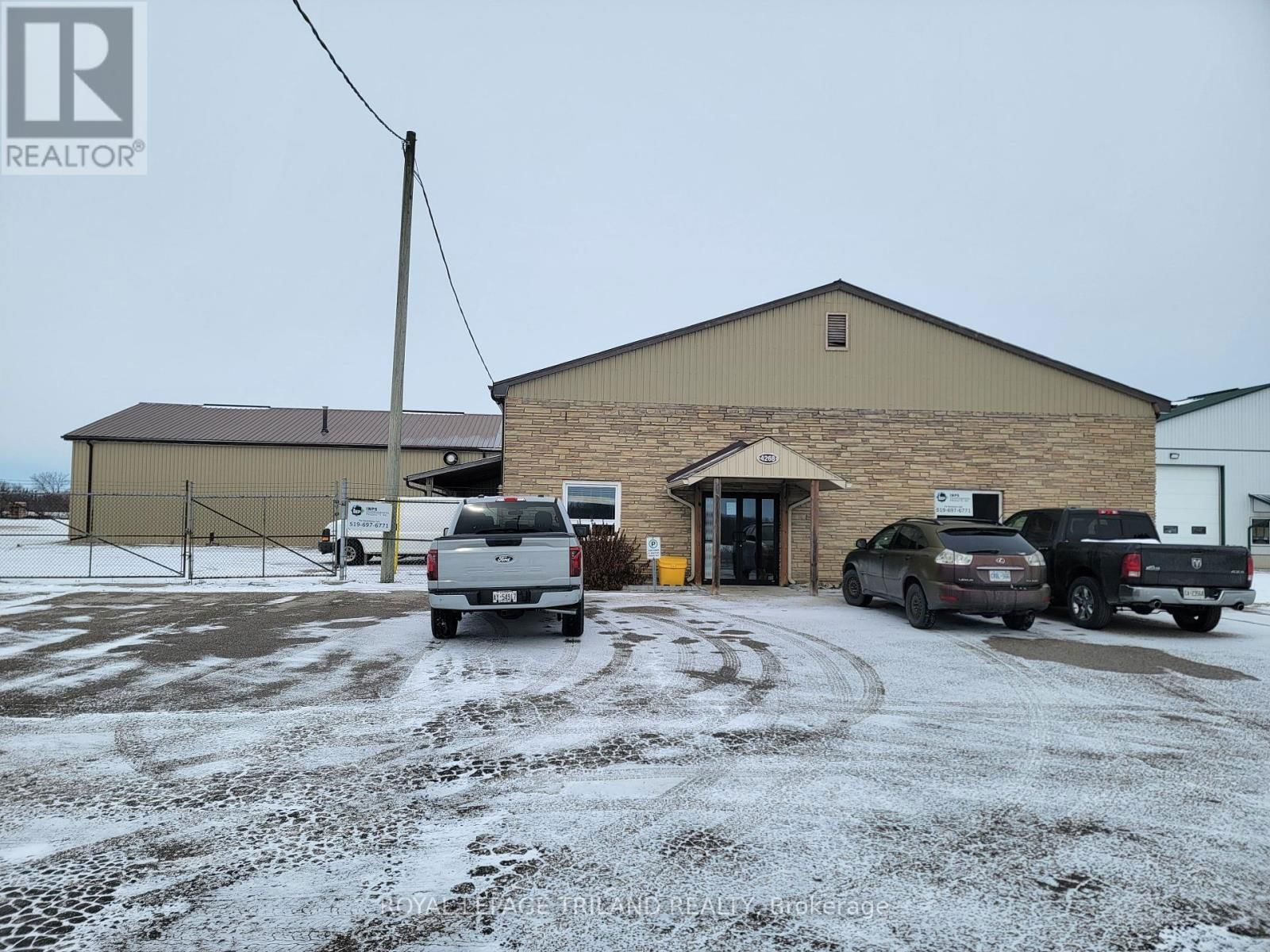 4268 DUNDAS STREET Image 2