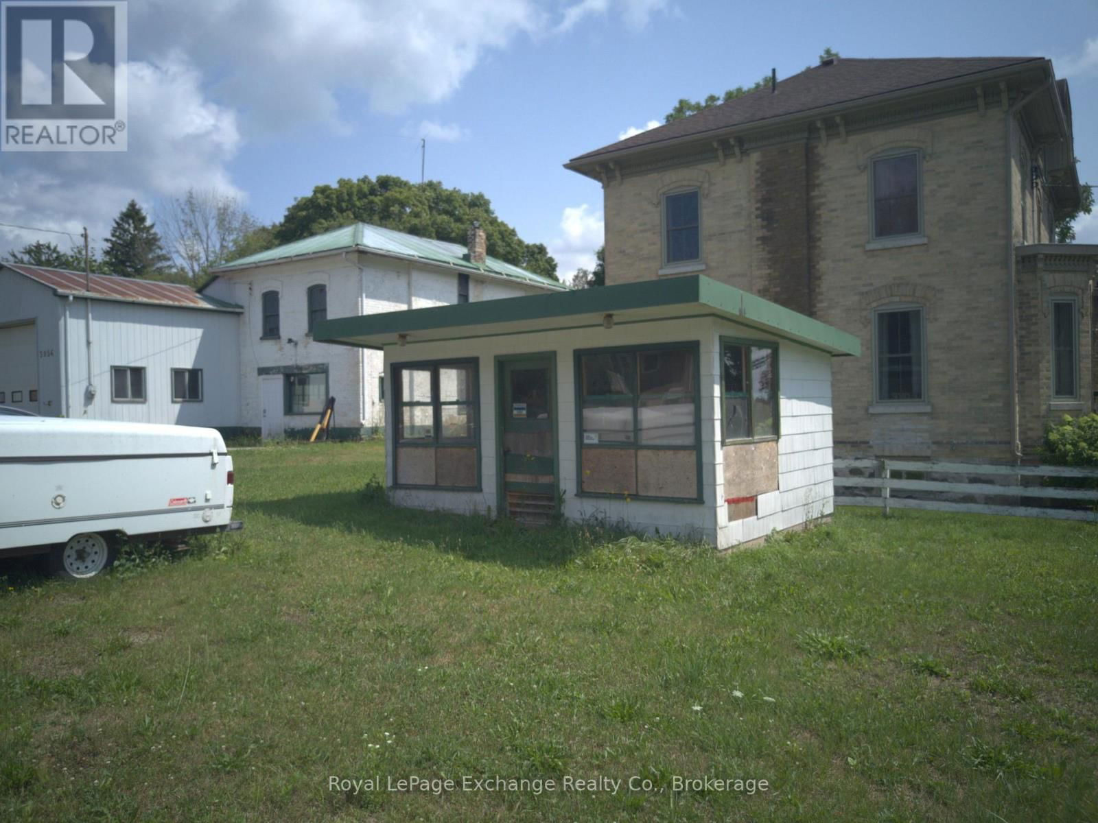3054 ADELAIDE STREET Image 18