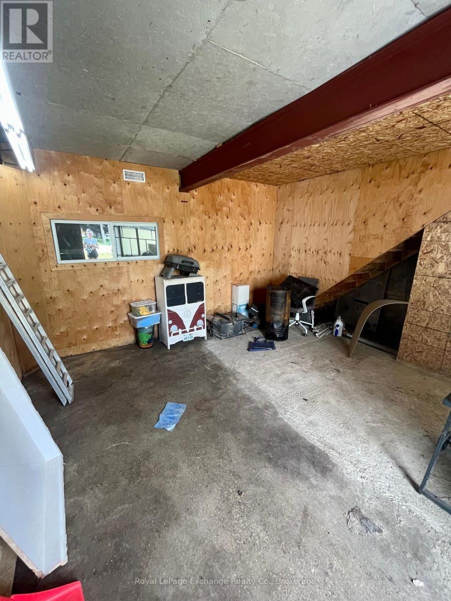 3054 ADELAIDE STREET Image 9