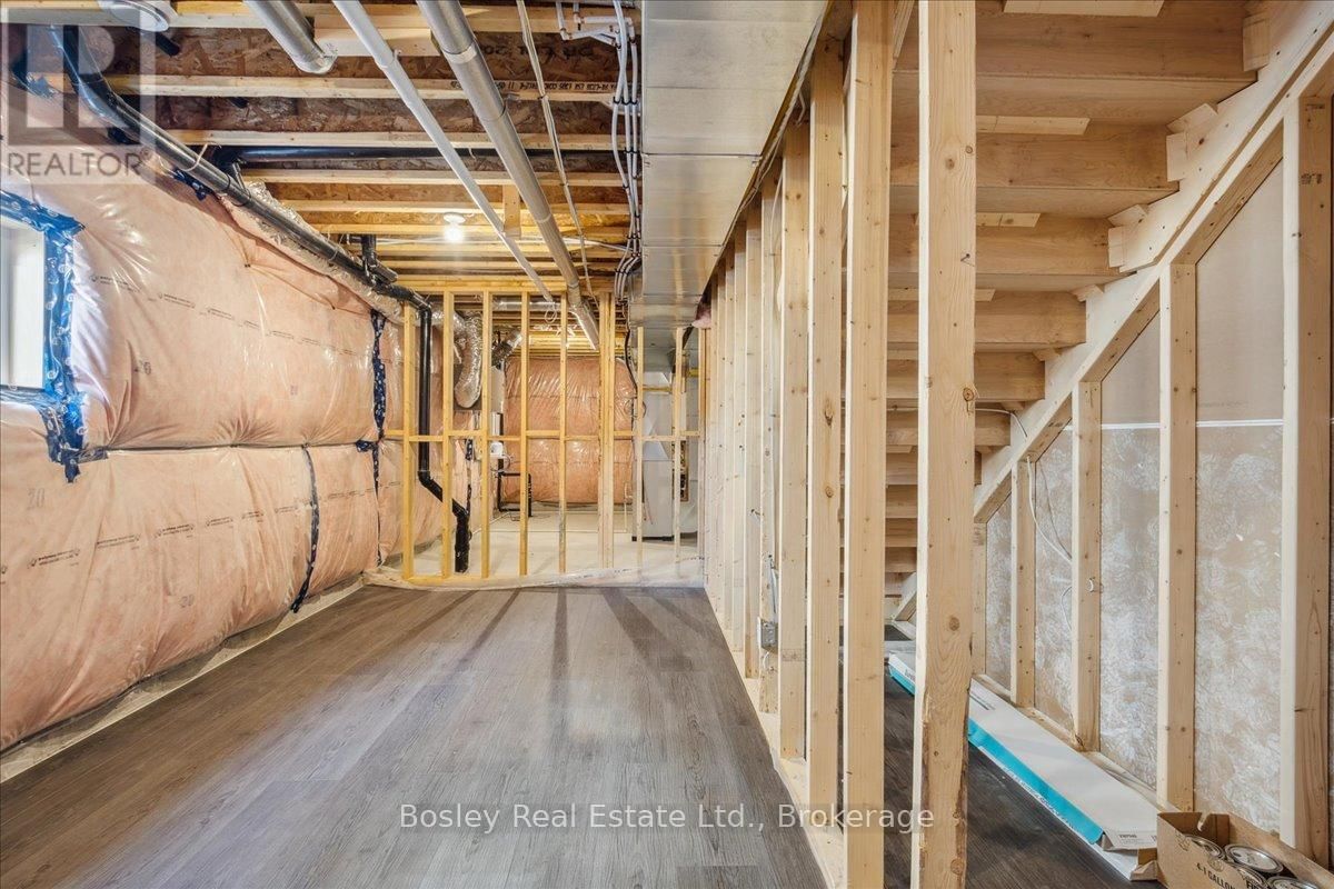 163 SUGAR MAPLE STREET Image 32