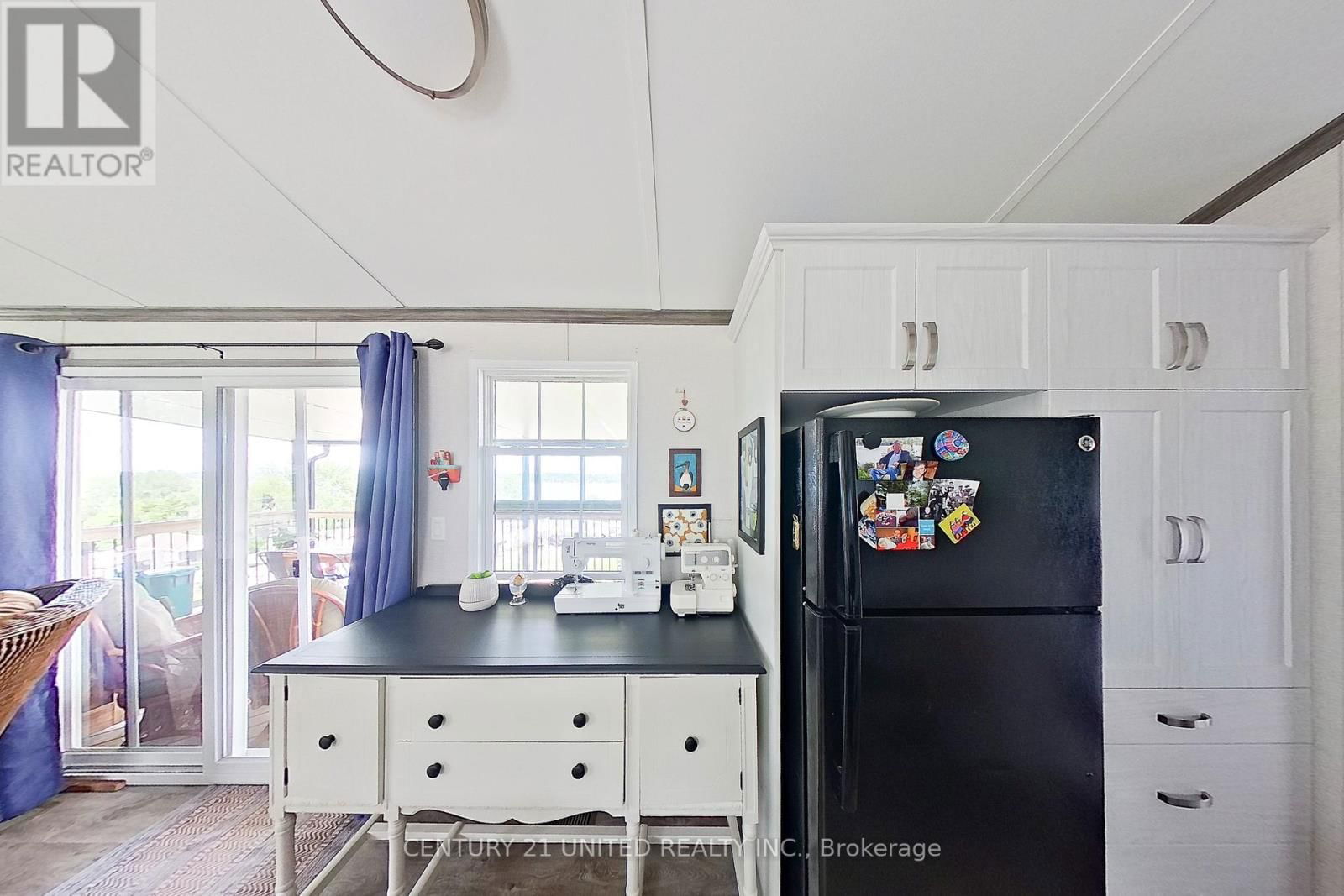 920 SKYLINE ROAD Image 14