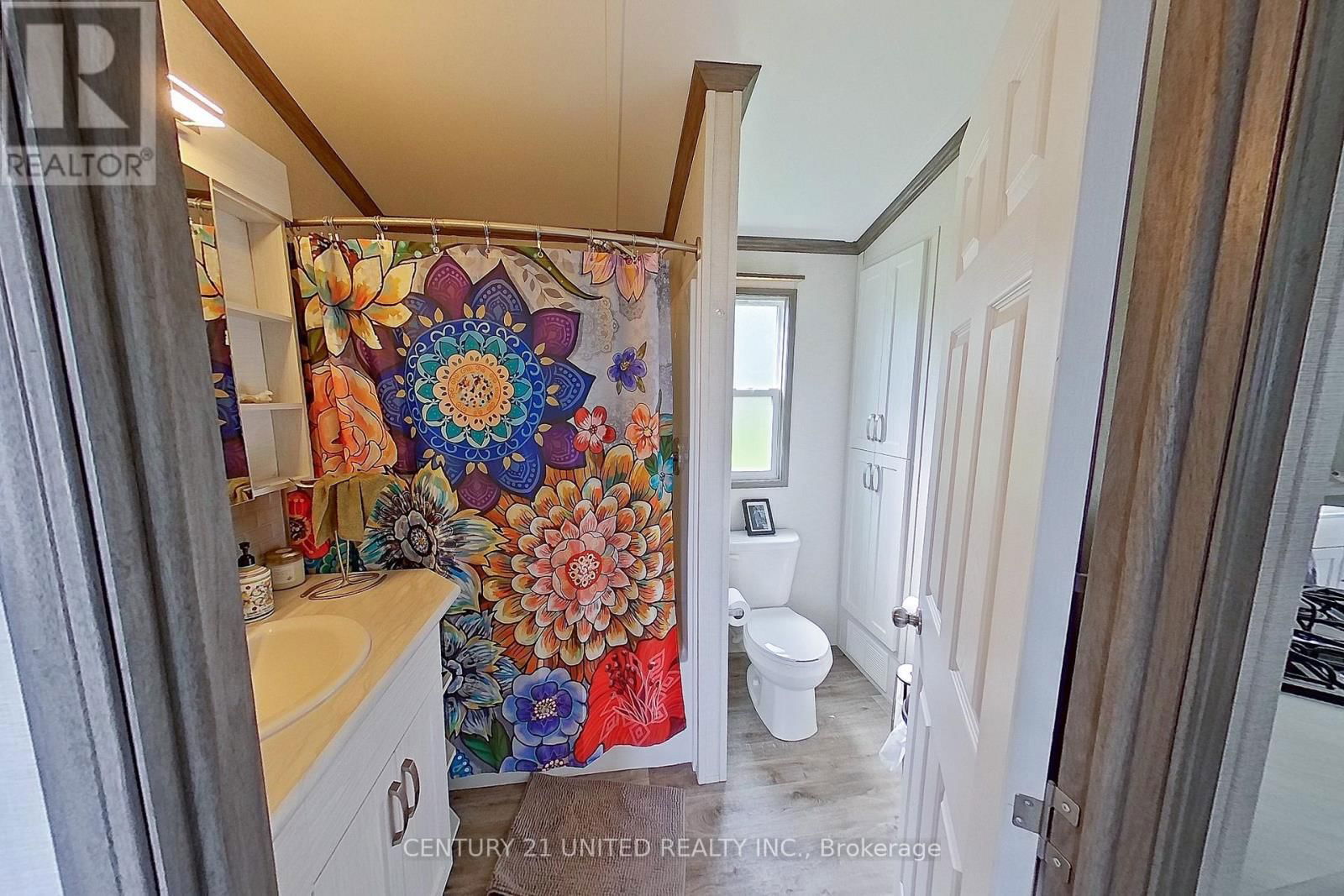 920 SKYLINE ROAD Image 21
