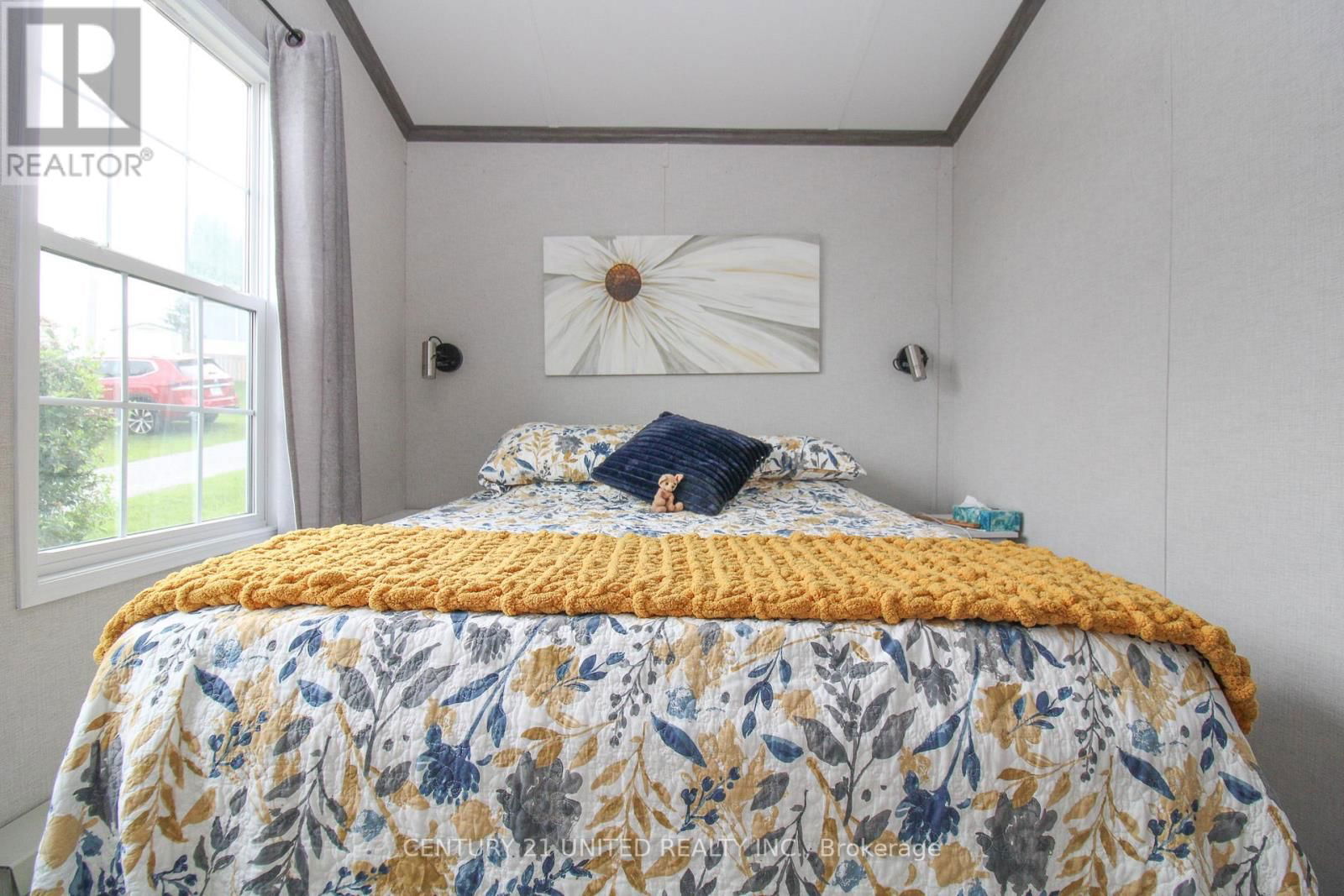 920 SKYLINE ROAD Image 29