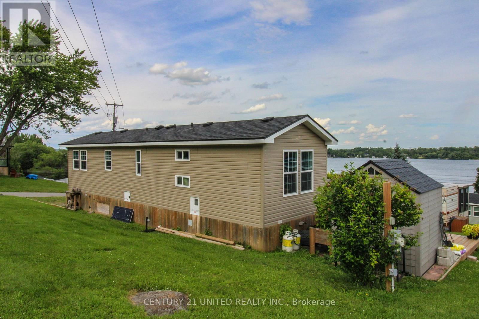 920 SKYLINE ROAD Image 5
