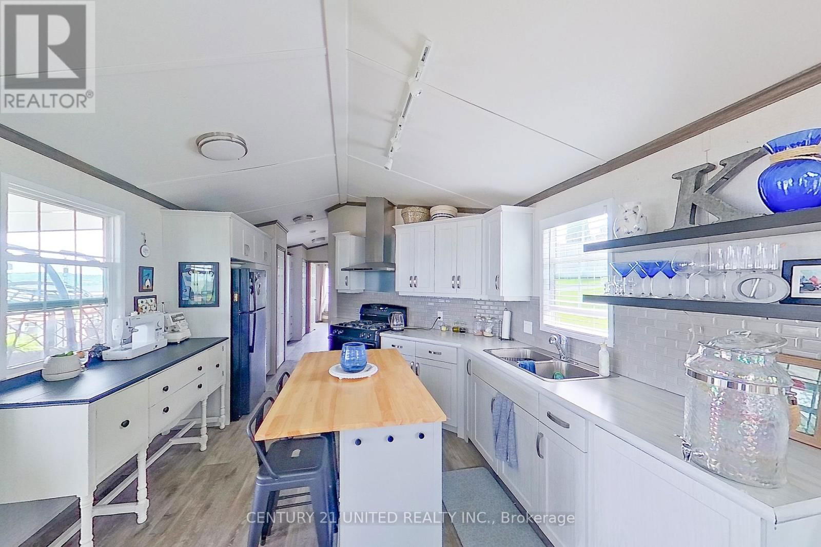 920 SKYLINE ROAD Image 9