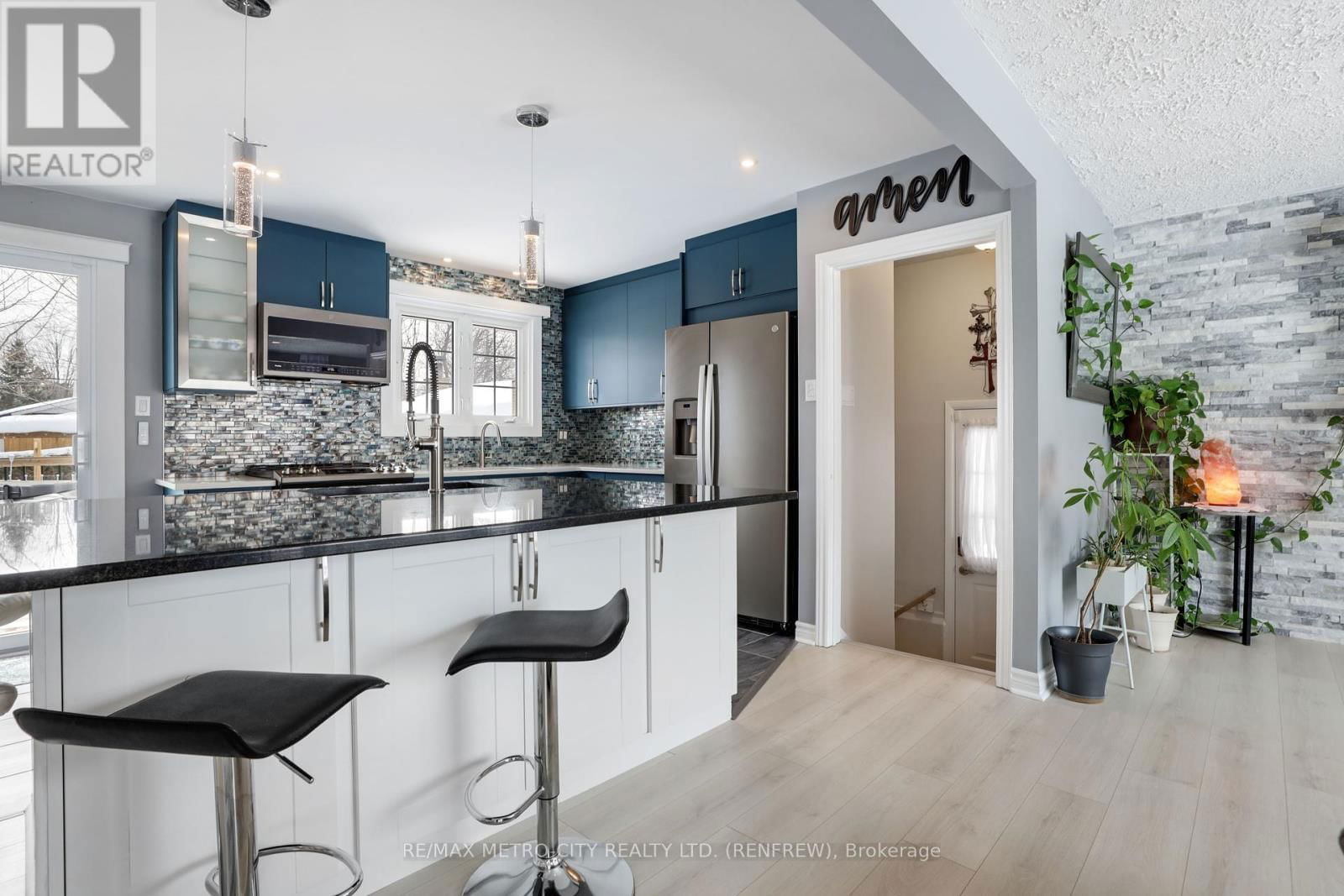 103 SIMPSON AVENUE Image 11