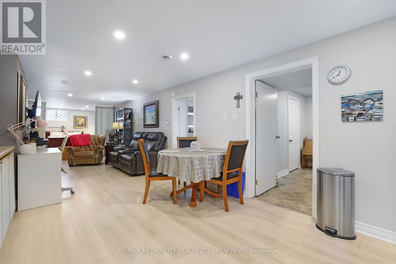 103 SIMPSON AVENUE Image 25
