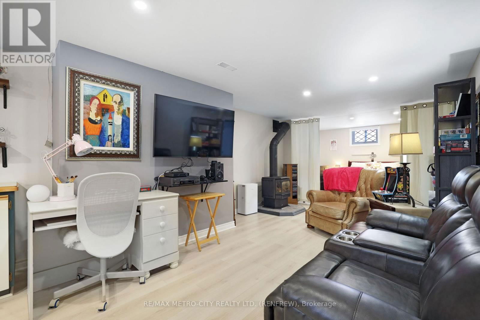 103 SIMPSON AVENUE Image 28